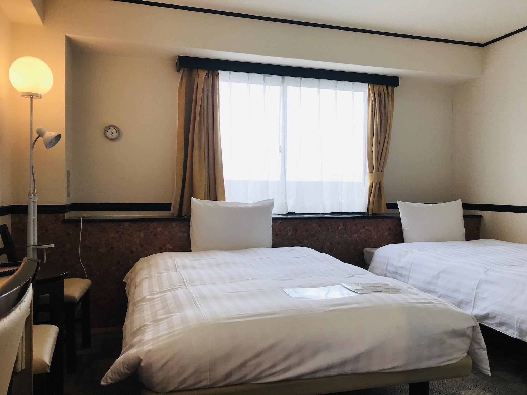 Toyoko Inn Tokyo Tozai-Sen Nishi-Kasai Exterior foto